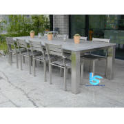 Grosser Granittisch f�r die Terasse Granit Serizzo geschliffen